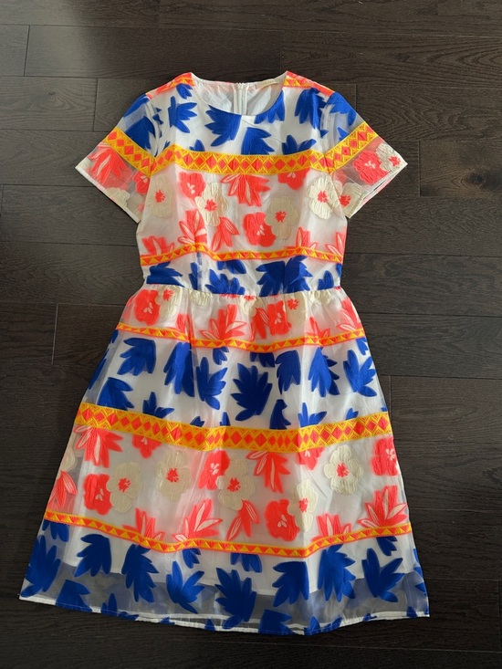 P.A.R.O.S.H Dresses & Skirts - P.A.R.O.S.H floral tea length dress Small